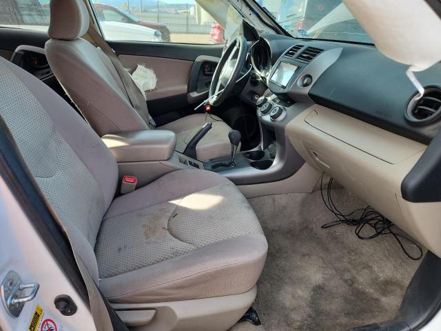 Toyota RAV4 Image 11