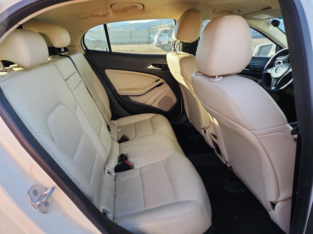 Mercedes-Benz GLA 250 4matic Image 7