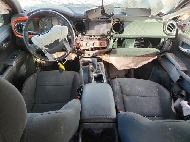 Toyota Tacoma Double Cab Image 12