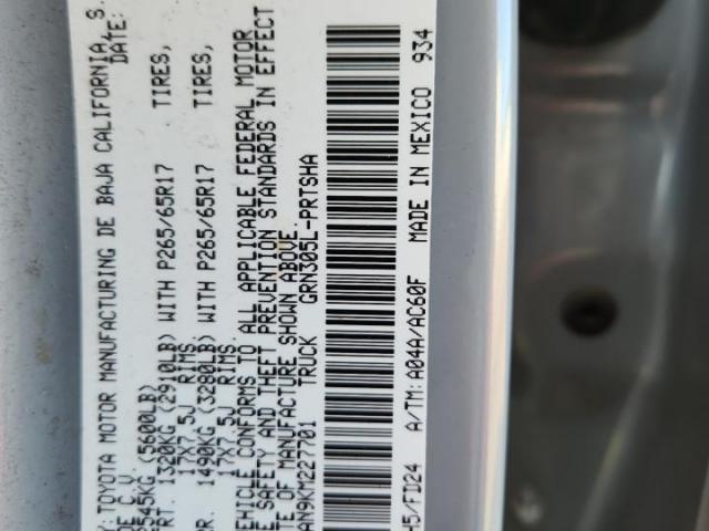 Toyota Tacoma Double Cab Image 11