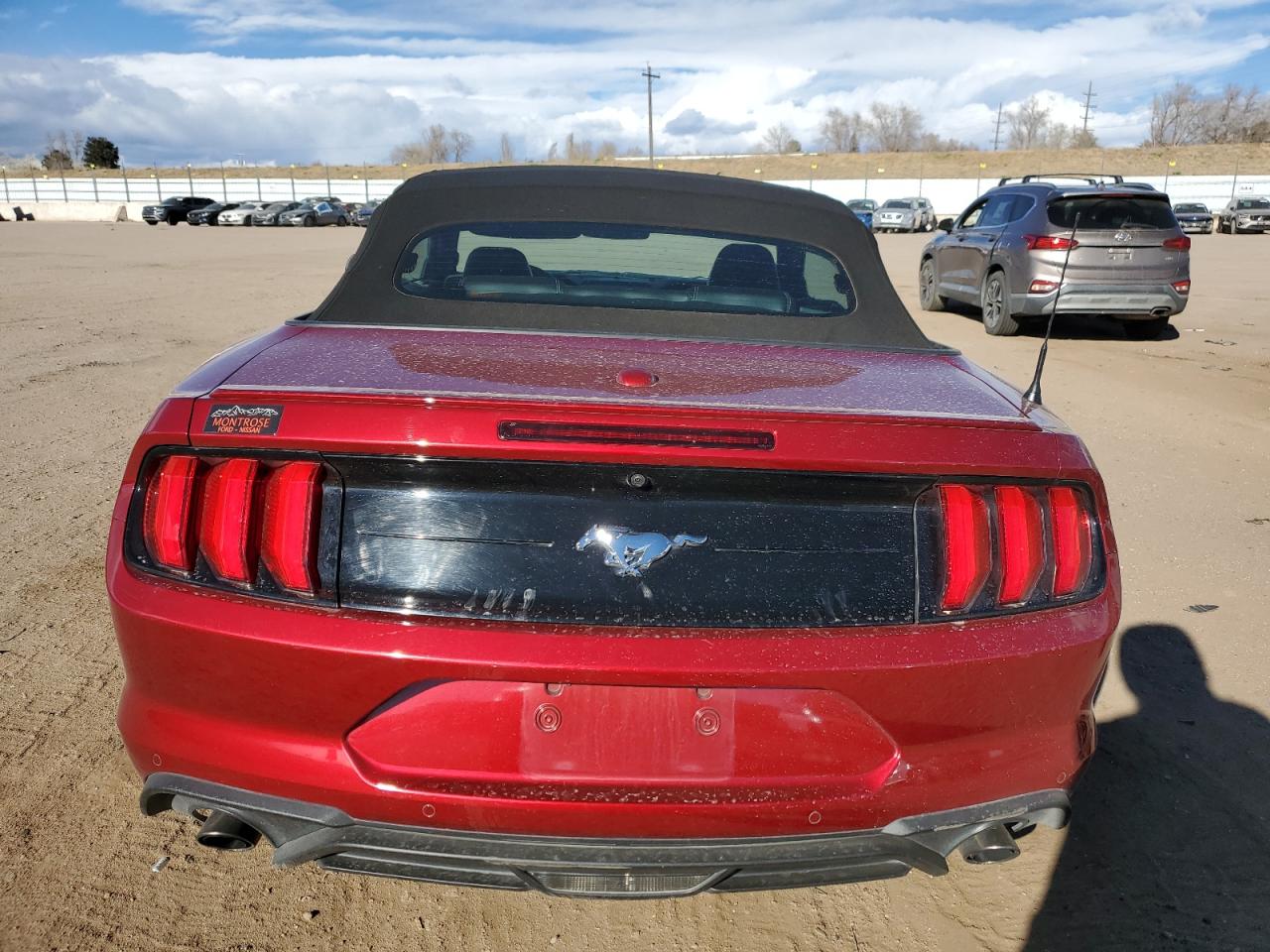 Ford Mustang Image 3