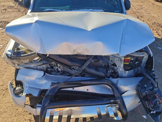 Toyota Tacoma Double Cab Image 9