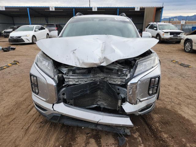 Mitsubishi Outlander Es Image 2