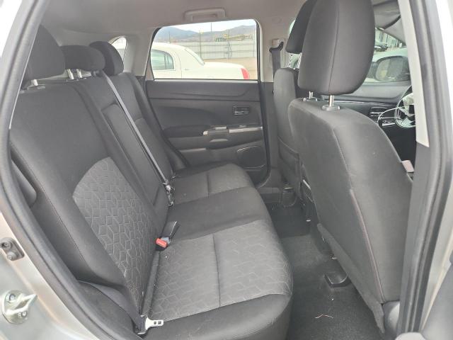 Mitsubishi Outlander Es Image 9