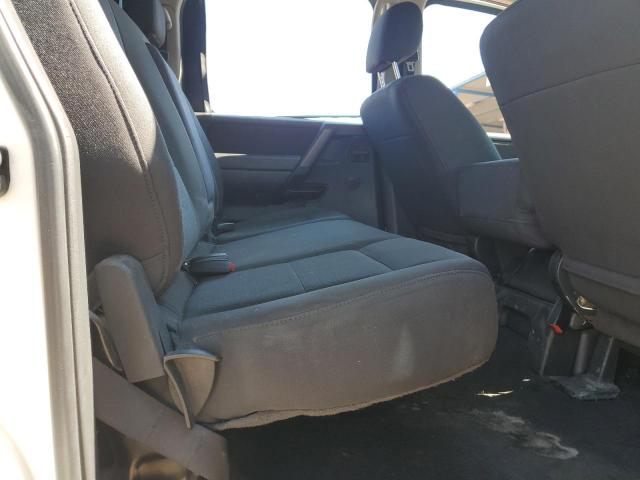 Nissan Titan Xe Image 4