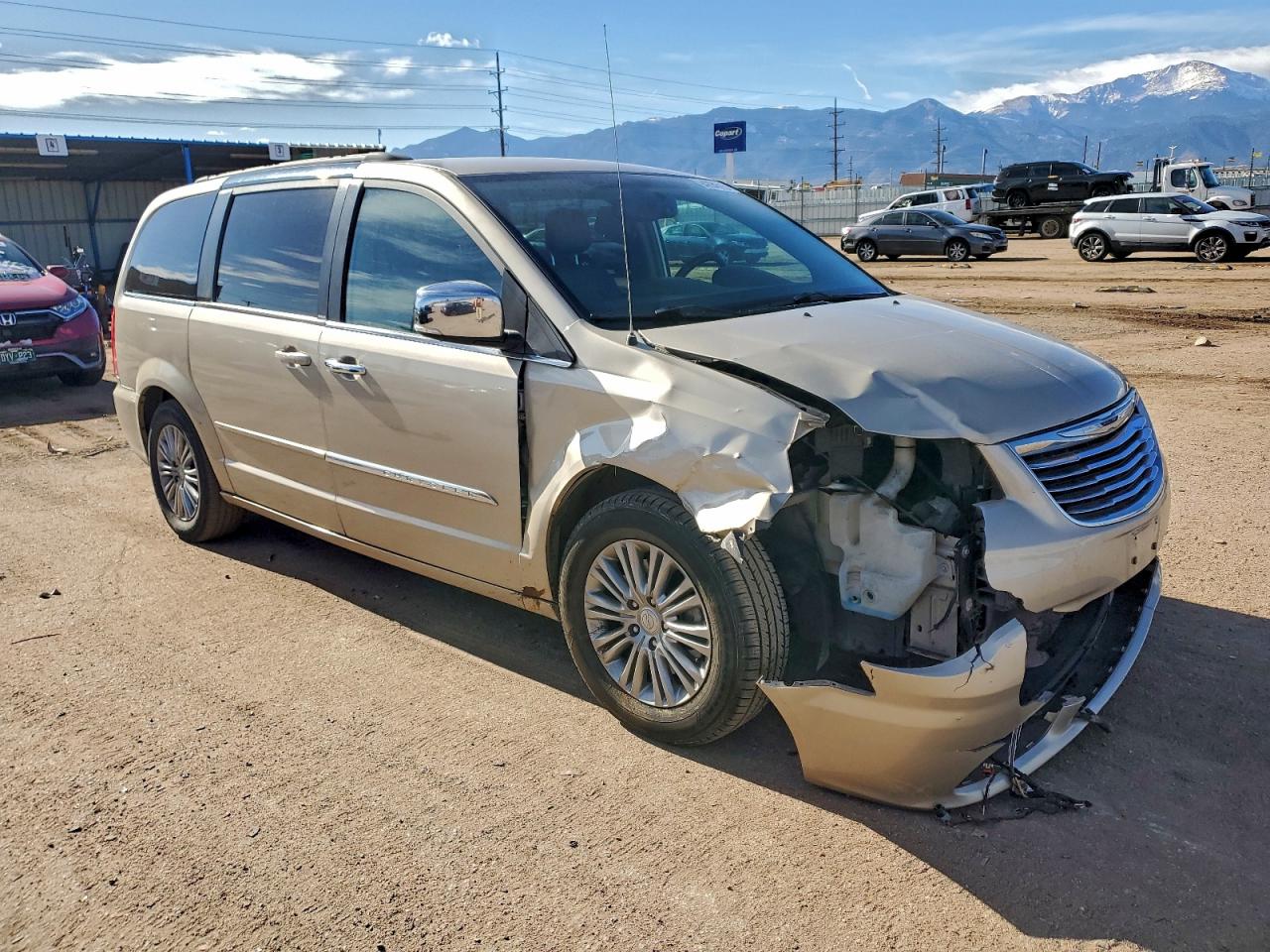 Chrysler Minivan Touring L Image 3