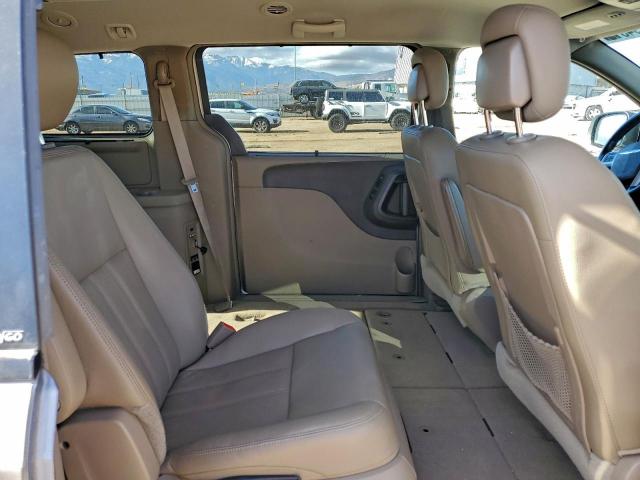 Chrysler Minivan Touring L Image 8