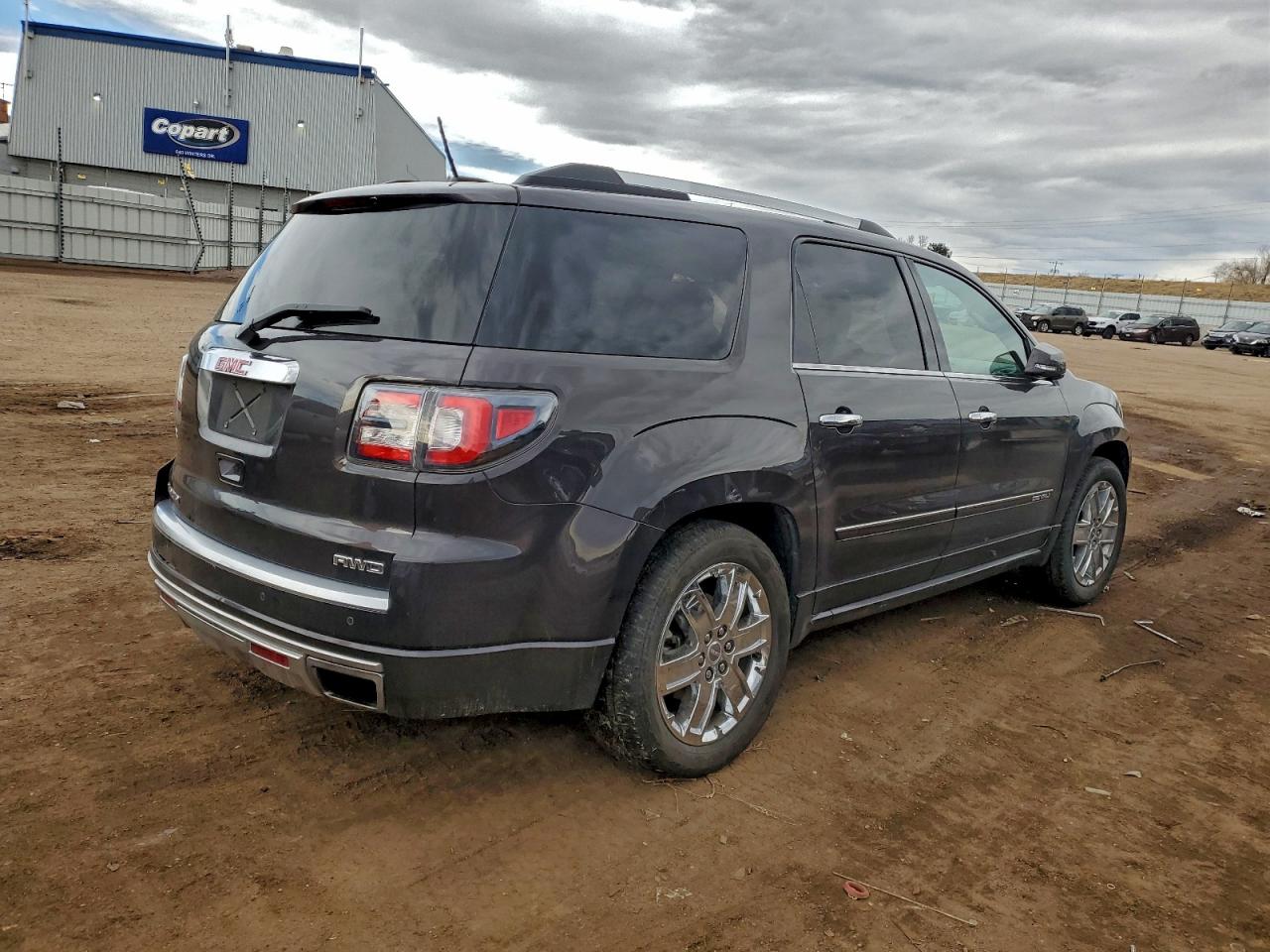GMC Acadia Denali Image 4