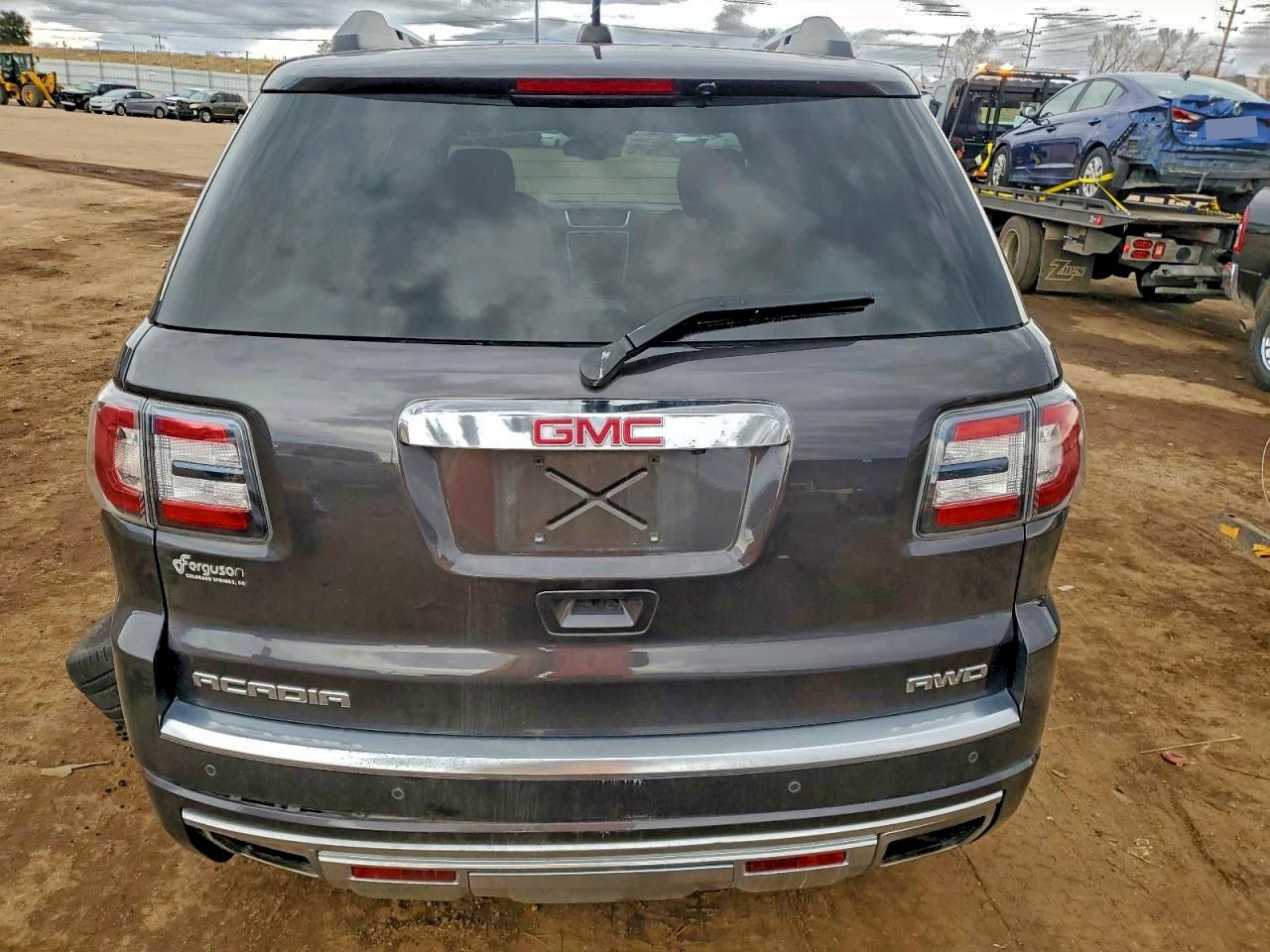 GMC Acadia Denali Image 7
