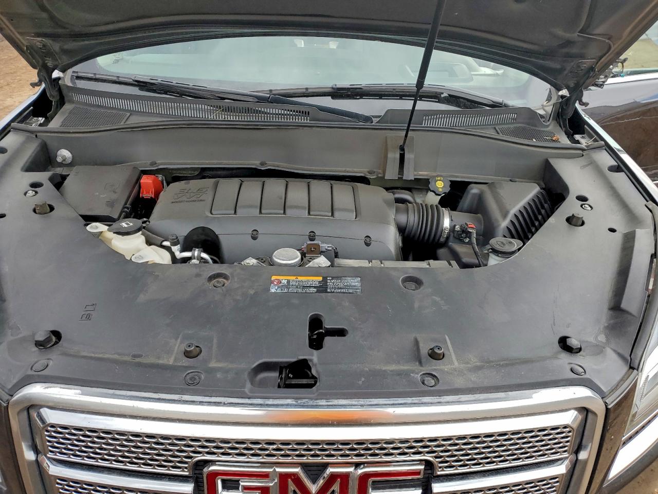 GMC Acadia Denali Image 9