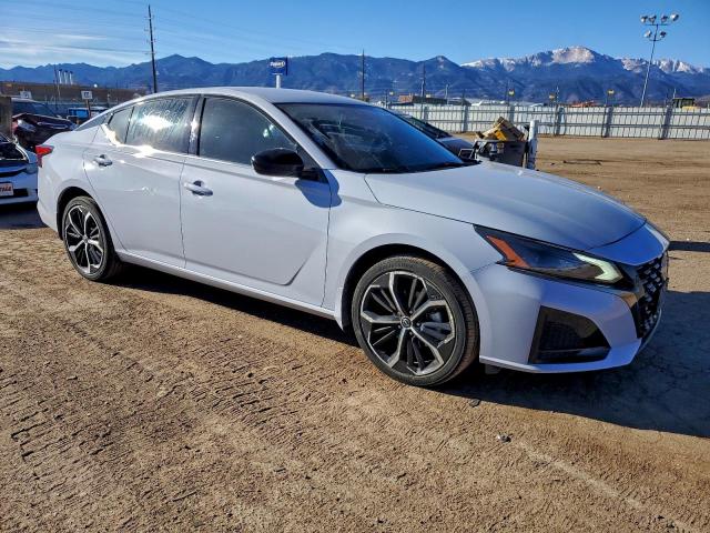 Nissan Altima Sr Image 11