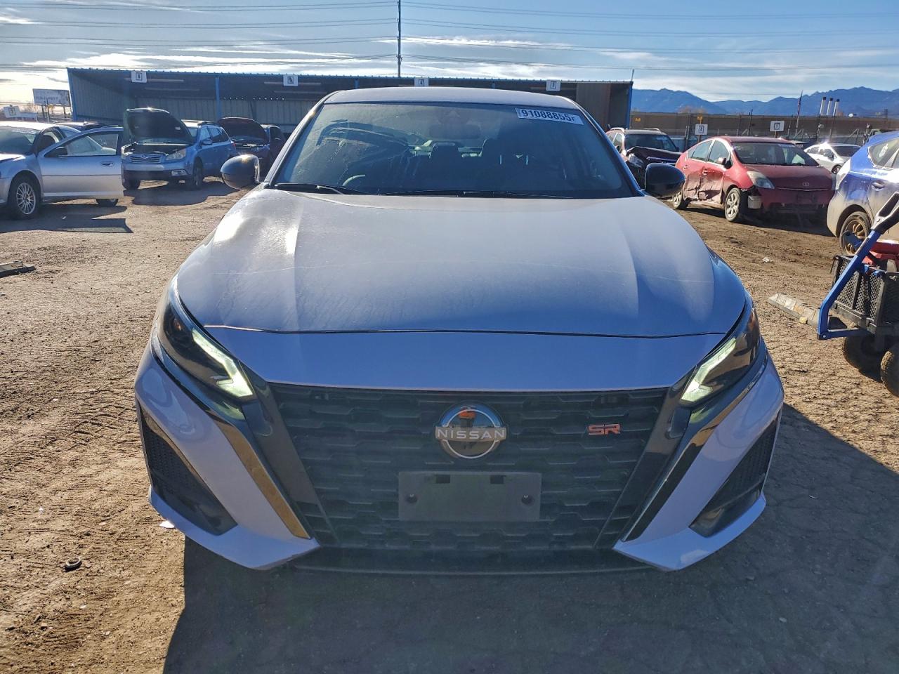 Nissan Altima Sr Image 8