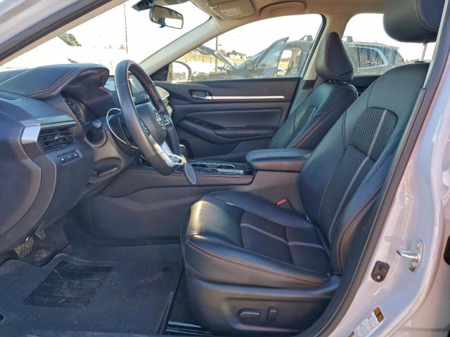 Nissan Altima Sr Image 4