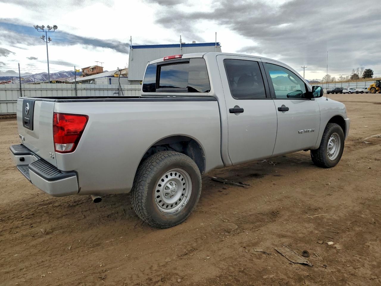 Nissan Titan Xe Image 6