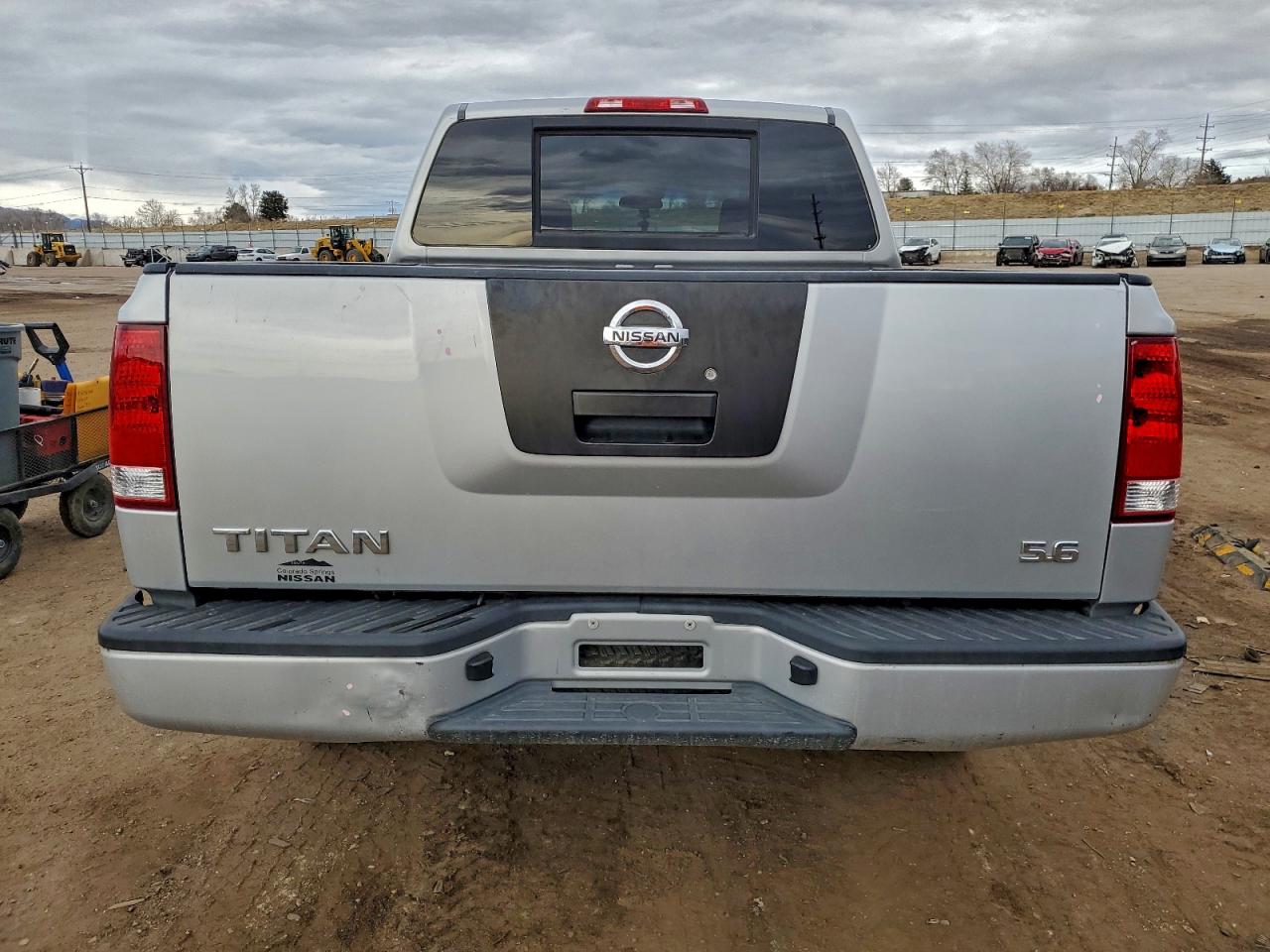 Nissan Titan Xe Image 9