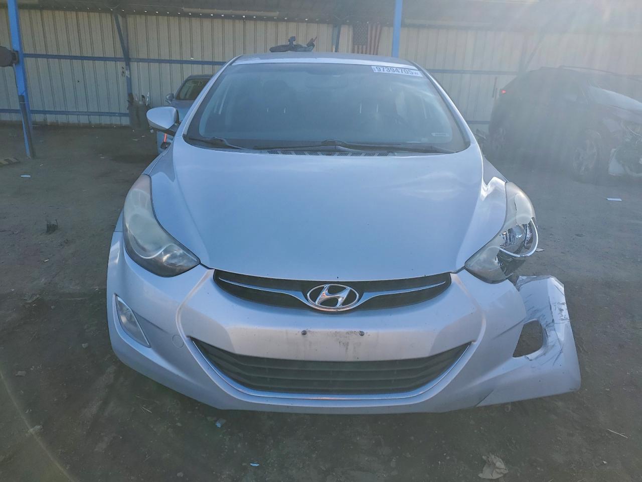 Hyundai ELANTRA Gls Image 3