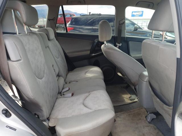 Toyota RAV4 Image 10