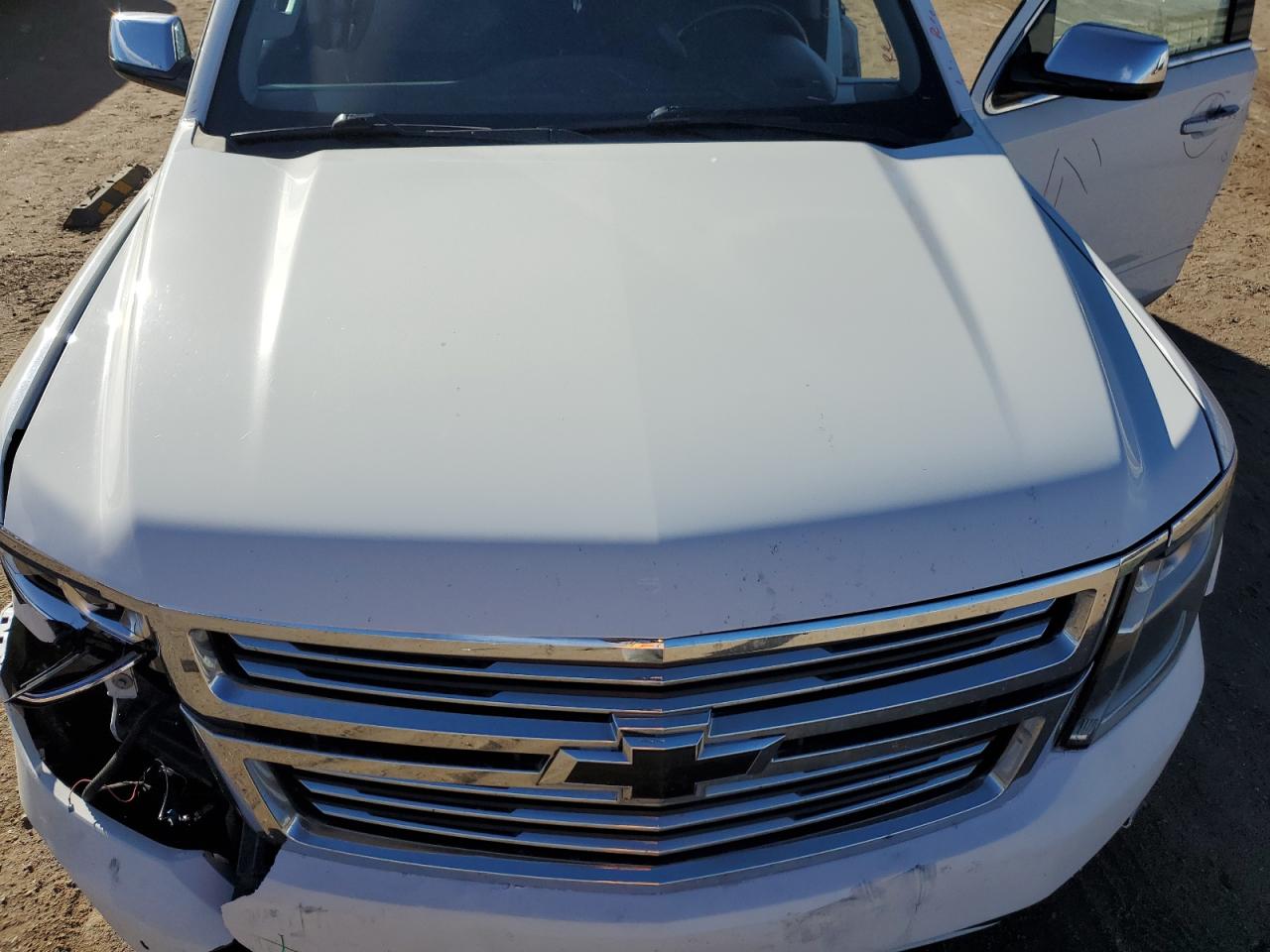 Chevrolet Suburban K1500 Ltz Image 11