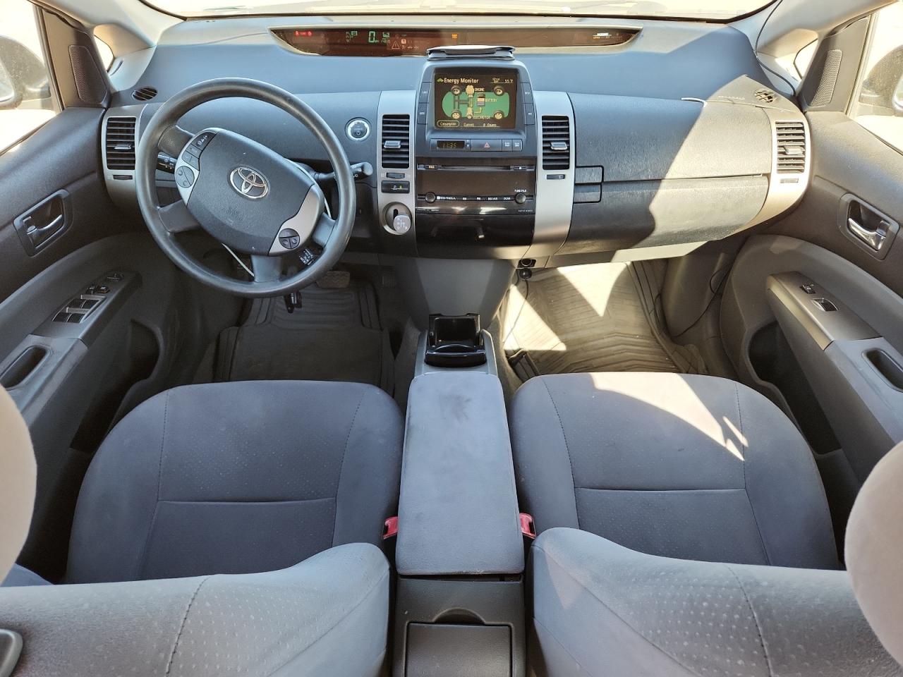 Toyota Prius Image 9