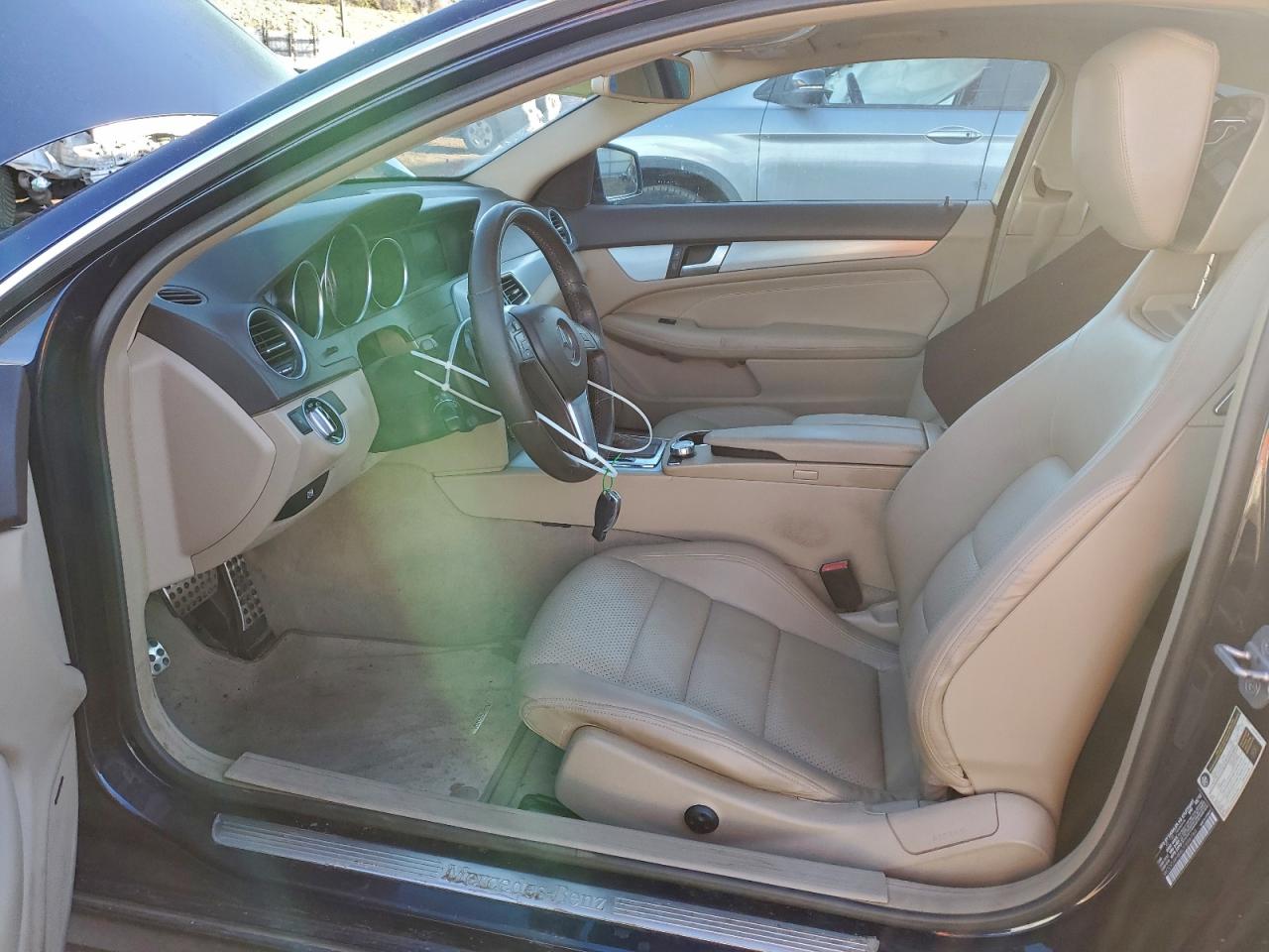 Mercedes-Benz C-Class 250 Image 8