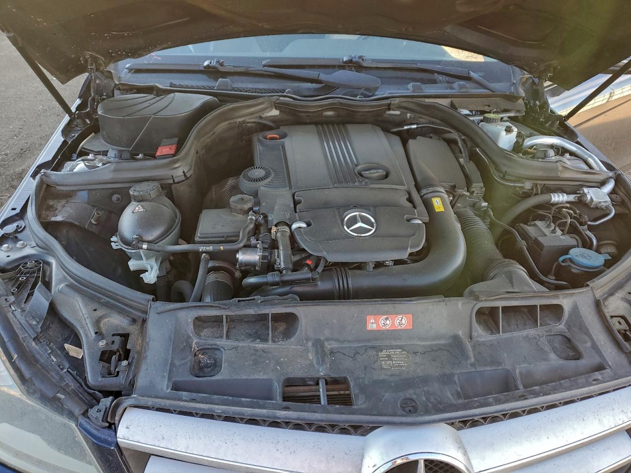 Mercedes-Benz C-Class 250 Image 2