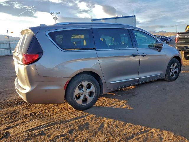 Chrysler Pacifica Touring L Plus Image 4