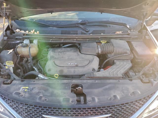 Chrysler Pacifica Touring L Plus Image 11