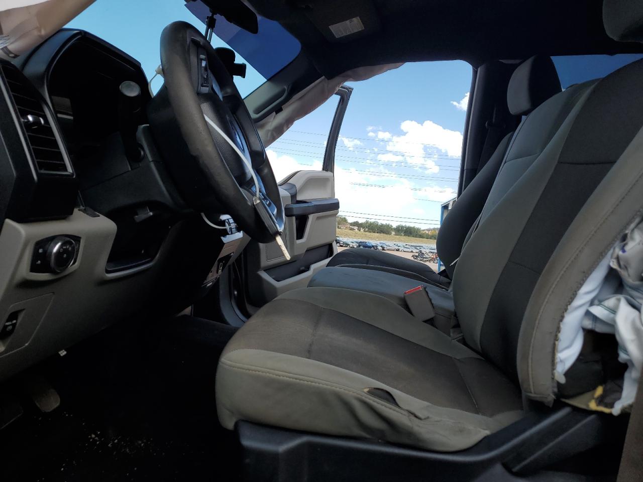 Ford F-150 Supercrew Image 12