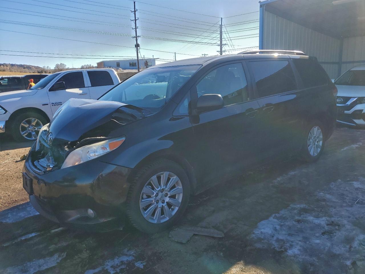 Toyota Sienna Xle Image 1