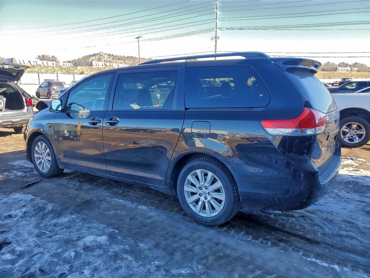 Toyota Sienna Xle Image 4