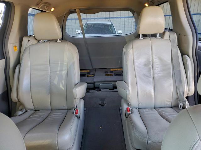 Toyota Sienna Xle Image 8