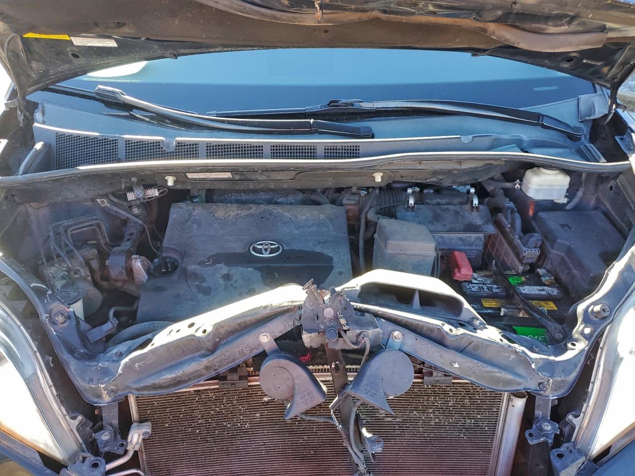 Toyota Sienna Xle Image 7