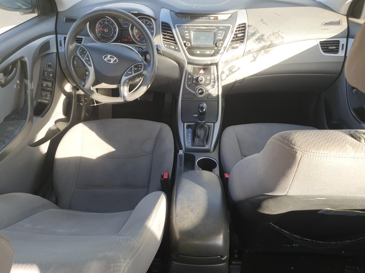 Hyundai ELANTRA Se Image 11