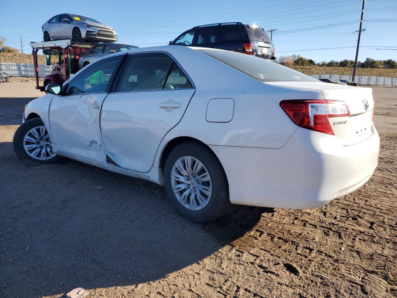 Toyota Camry Base Image 2