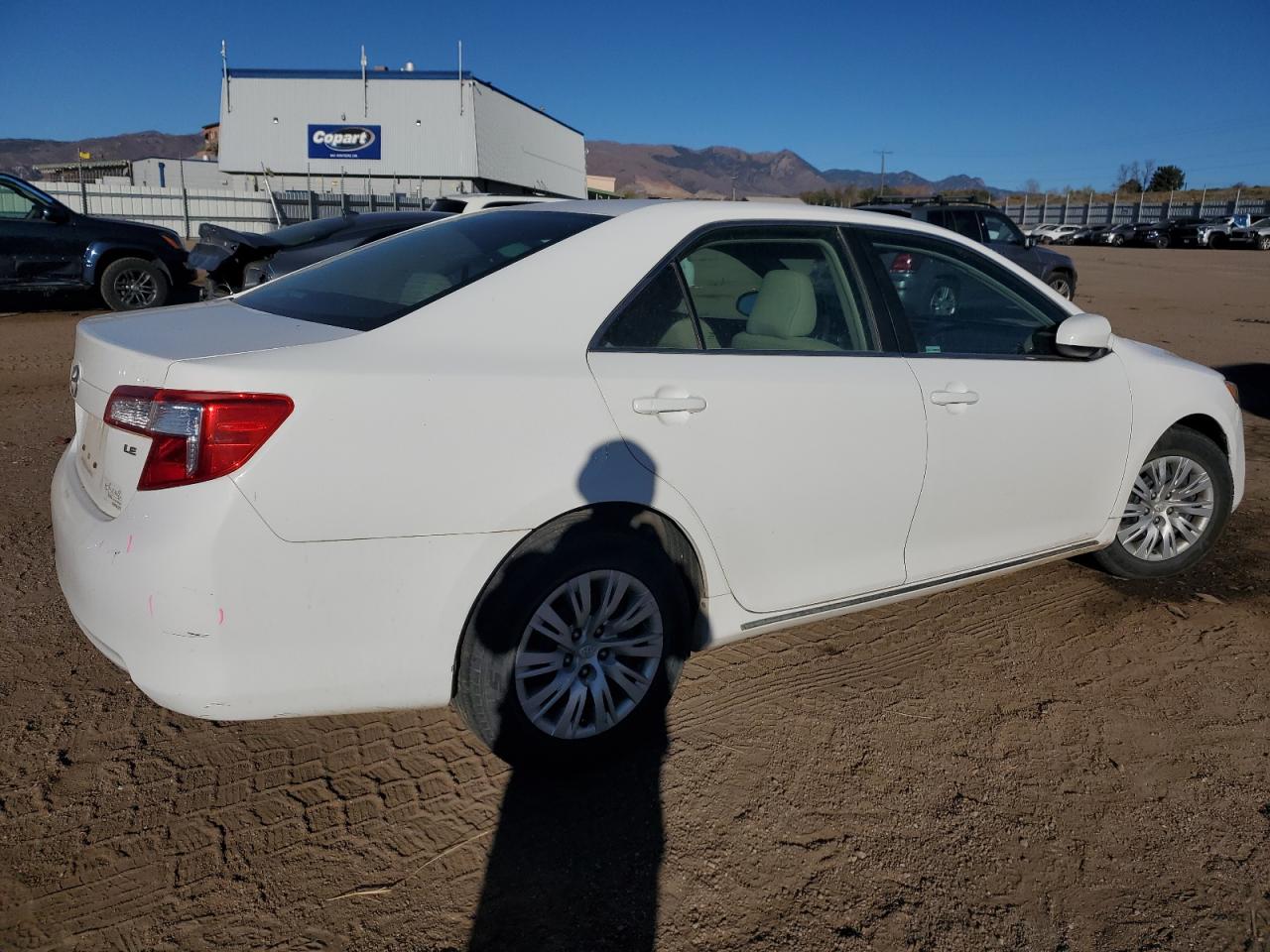 Toyota Camry Base Image 11