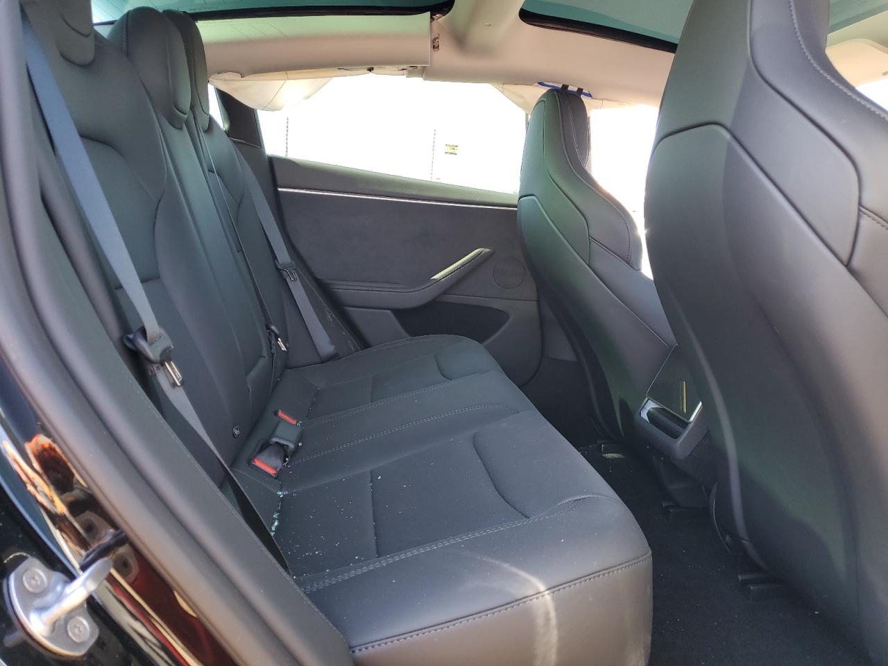 Tesla Model 3 Image 10