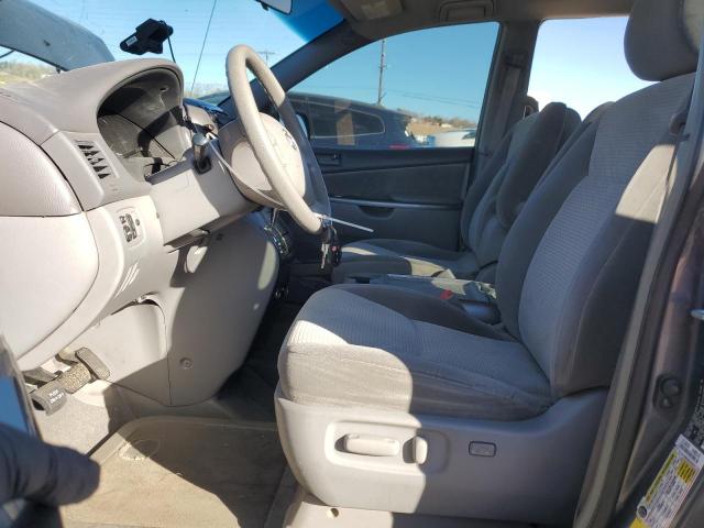 Toyota Sienna Ce Image 13