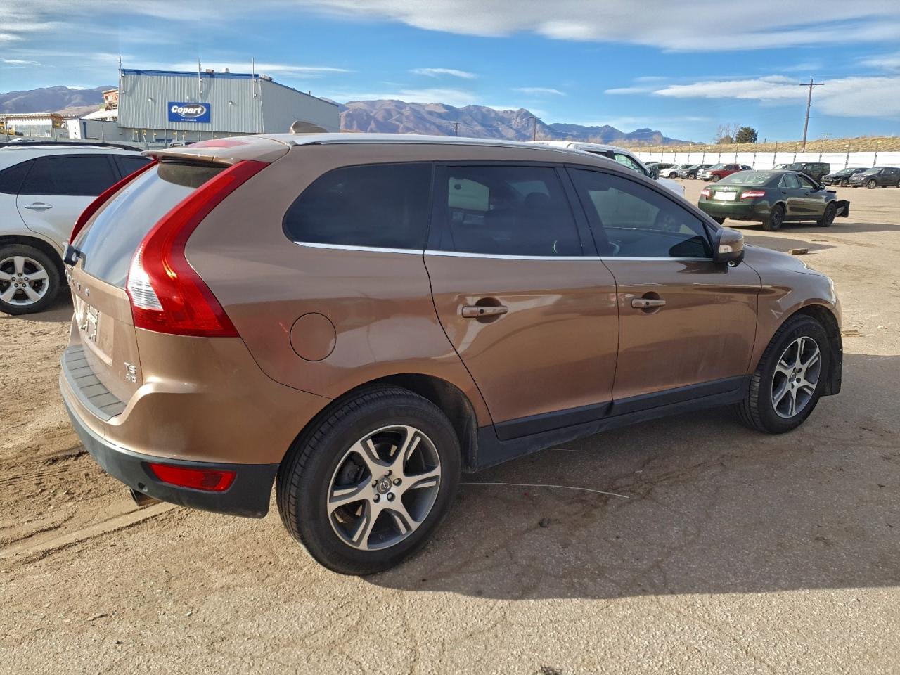 Volvo XC60 T6 Image 12