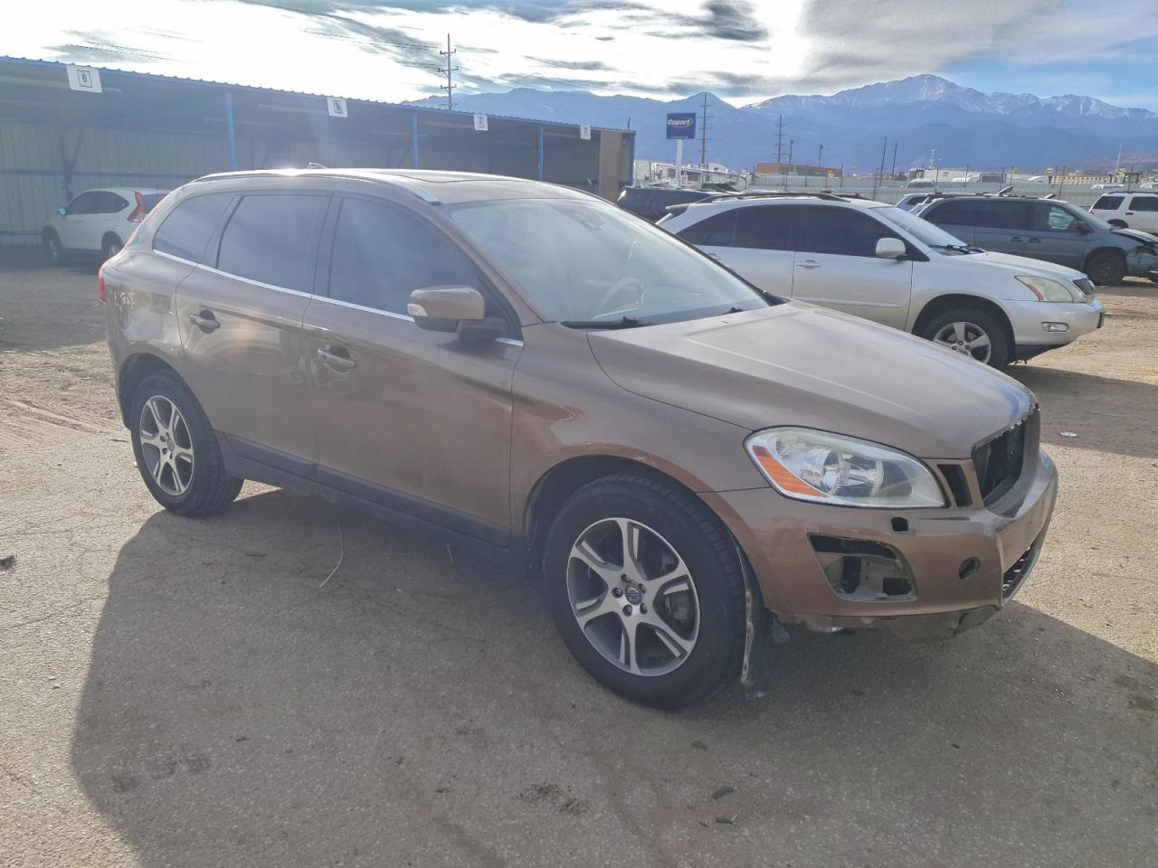 Volvo XC60 T6 Image 11