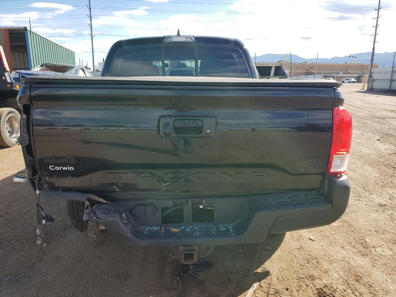 Toyota Tacoma Double Cab Image 4