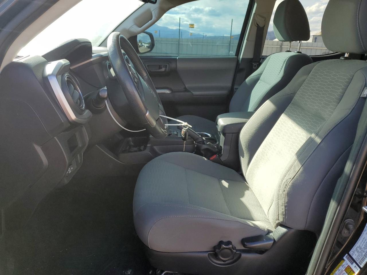 Toyota Tacoma Double Cab Image 7