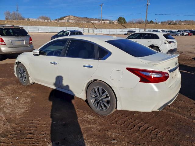 Nissan Altima 2.5 Image 3