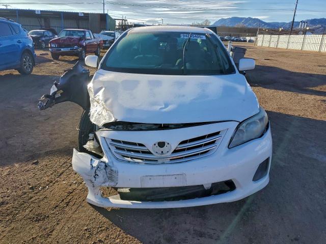 Toyota Corolla Base Image 11