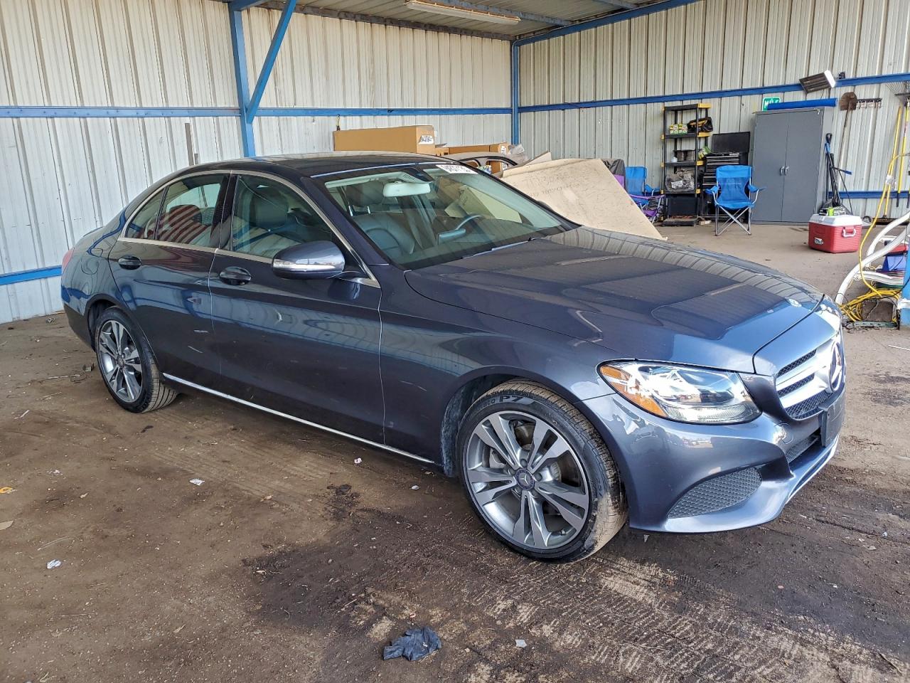 Mercedes-Benz C-Class 300 Image 3