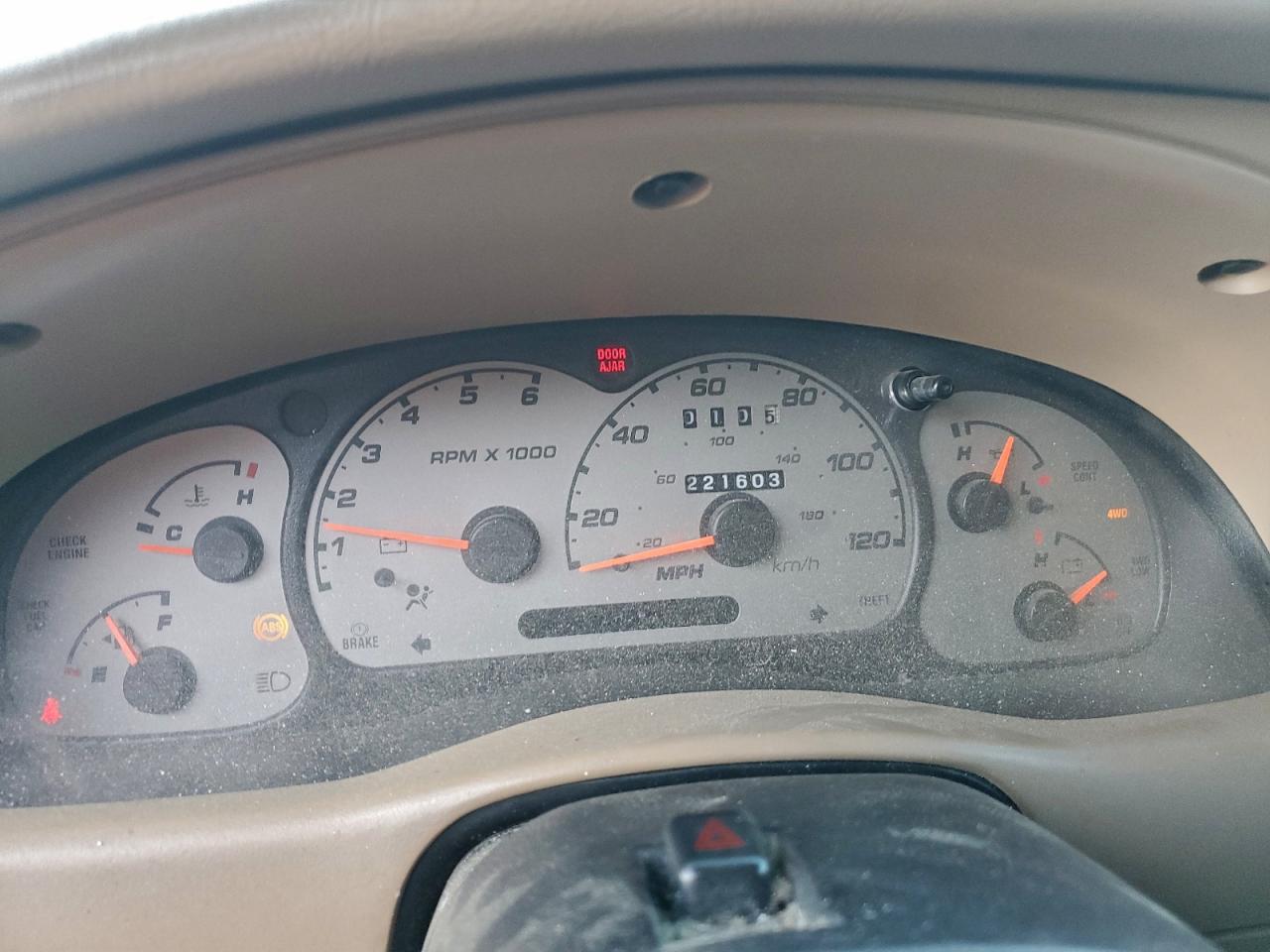 Ford Ranger Super Cab Image 4