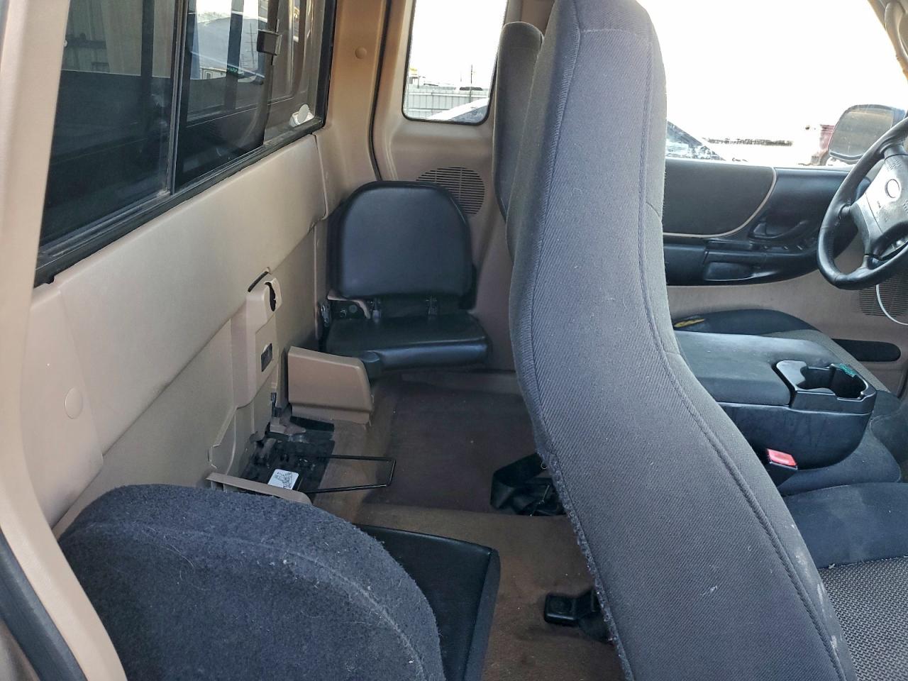 Ford Ranger Super Cab Image 10