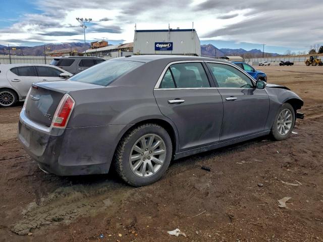 Chrysler 300 Image 12