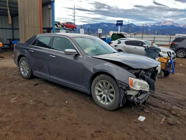 Chrysler 300 Image 3