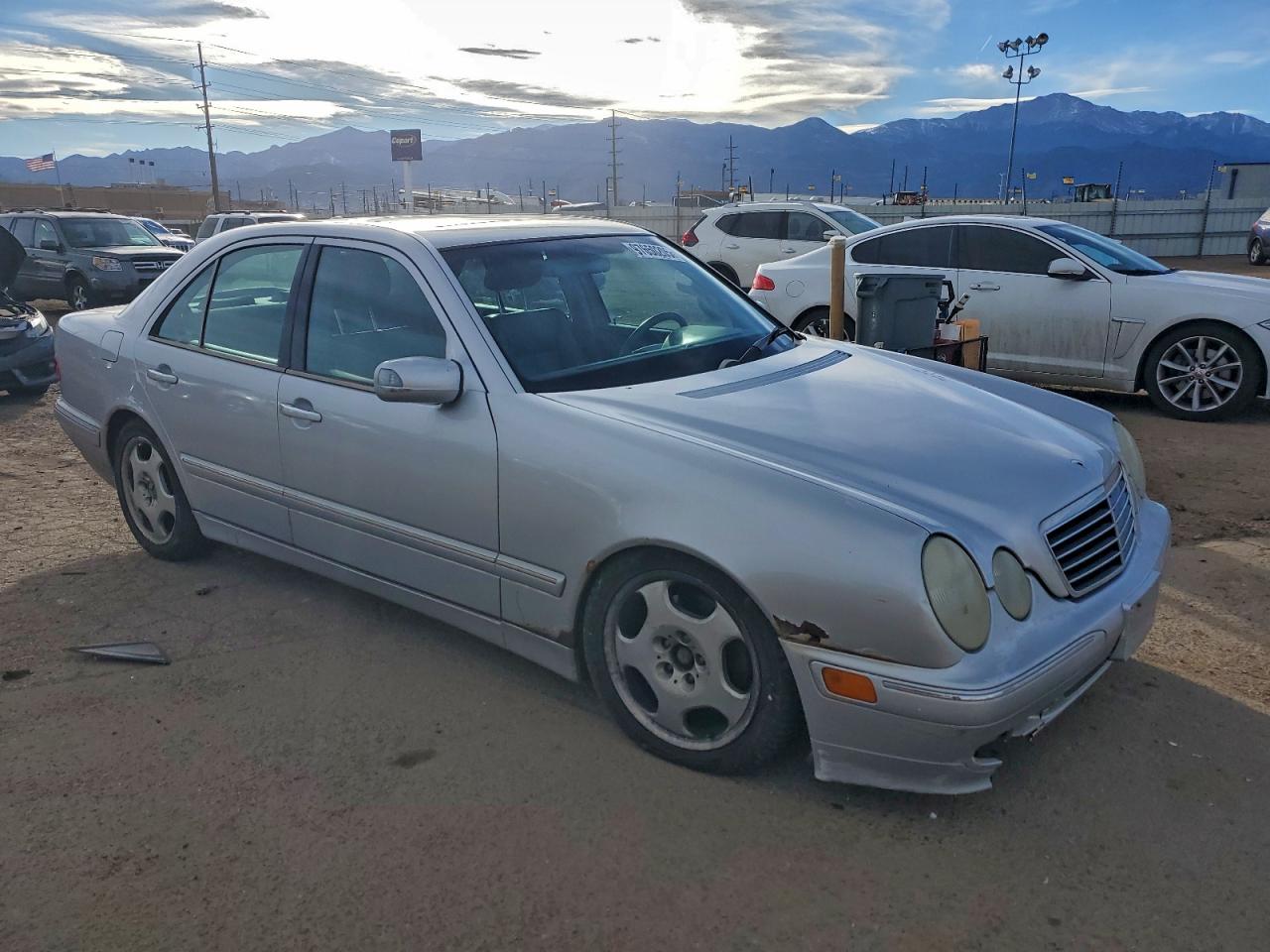 Mercedes-Benz E-Class 430 Image 2