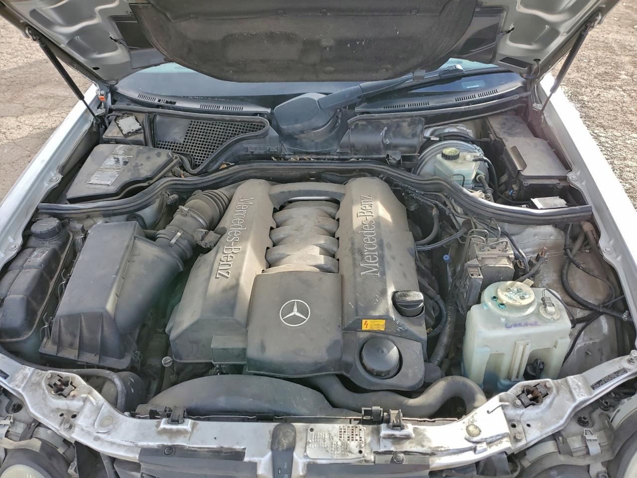 Mercedes-Benz E-Class 430 Image 11